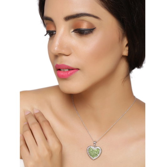Chrome Diopside Heart Shaped Pendant in.925 Sterling Silver