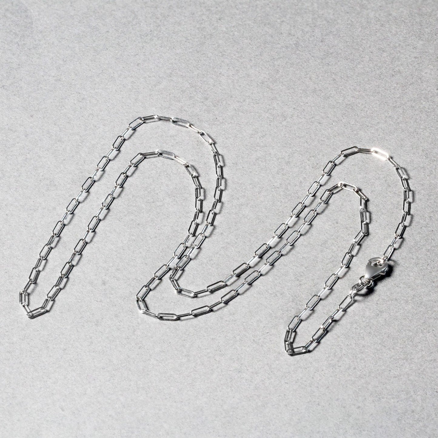 18K White Gold Fine Paperclip Chain (1.50 mm) 