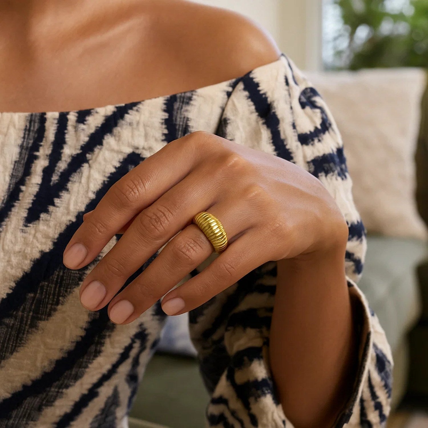 14K Yellow Gold Graduated Tubogas Ring (9.60 mm) 