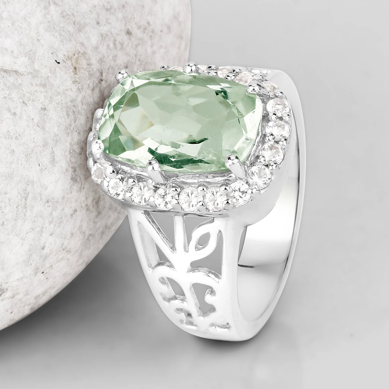 Cushion Cut Green Amethyst and White Topaz Coktail Ring in .925 Sterling Silver 
