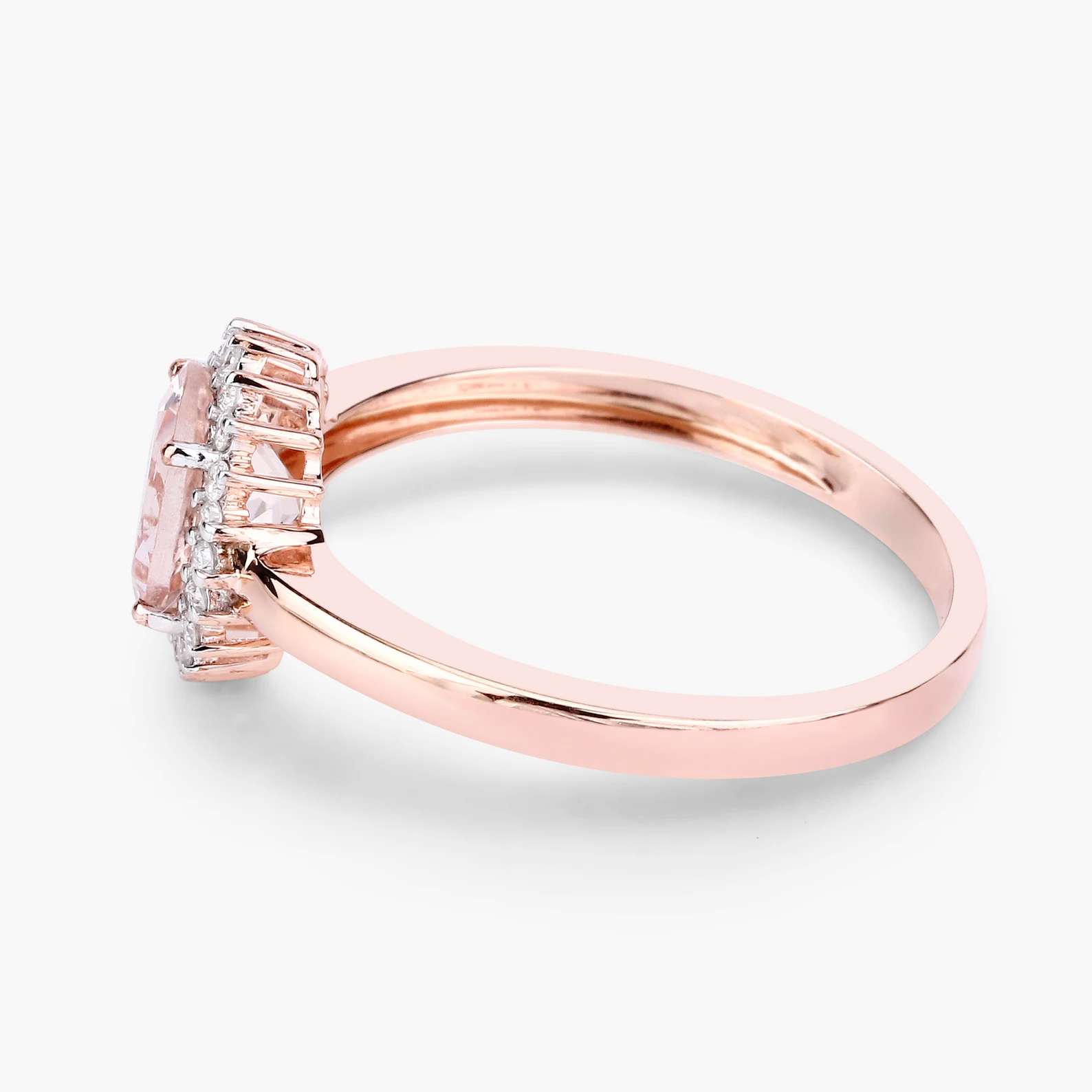Engagement Ring in 14K Rose Gold with Morganite and 20 Shimmering Diamonds 